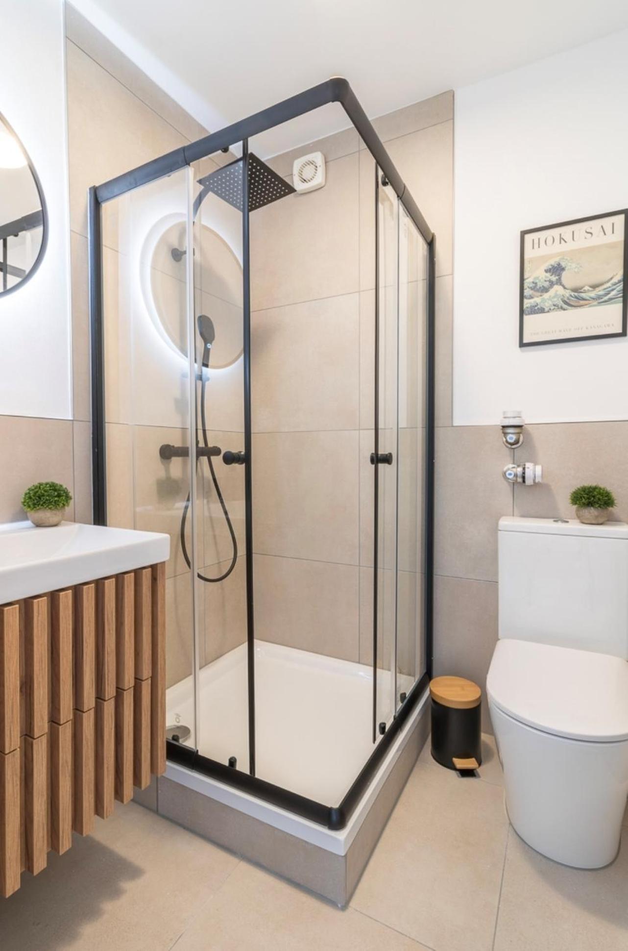2 Bedroom Tokio And Sauna, 100m To And Bikepark *